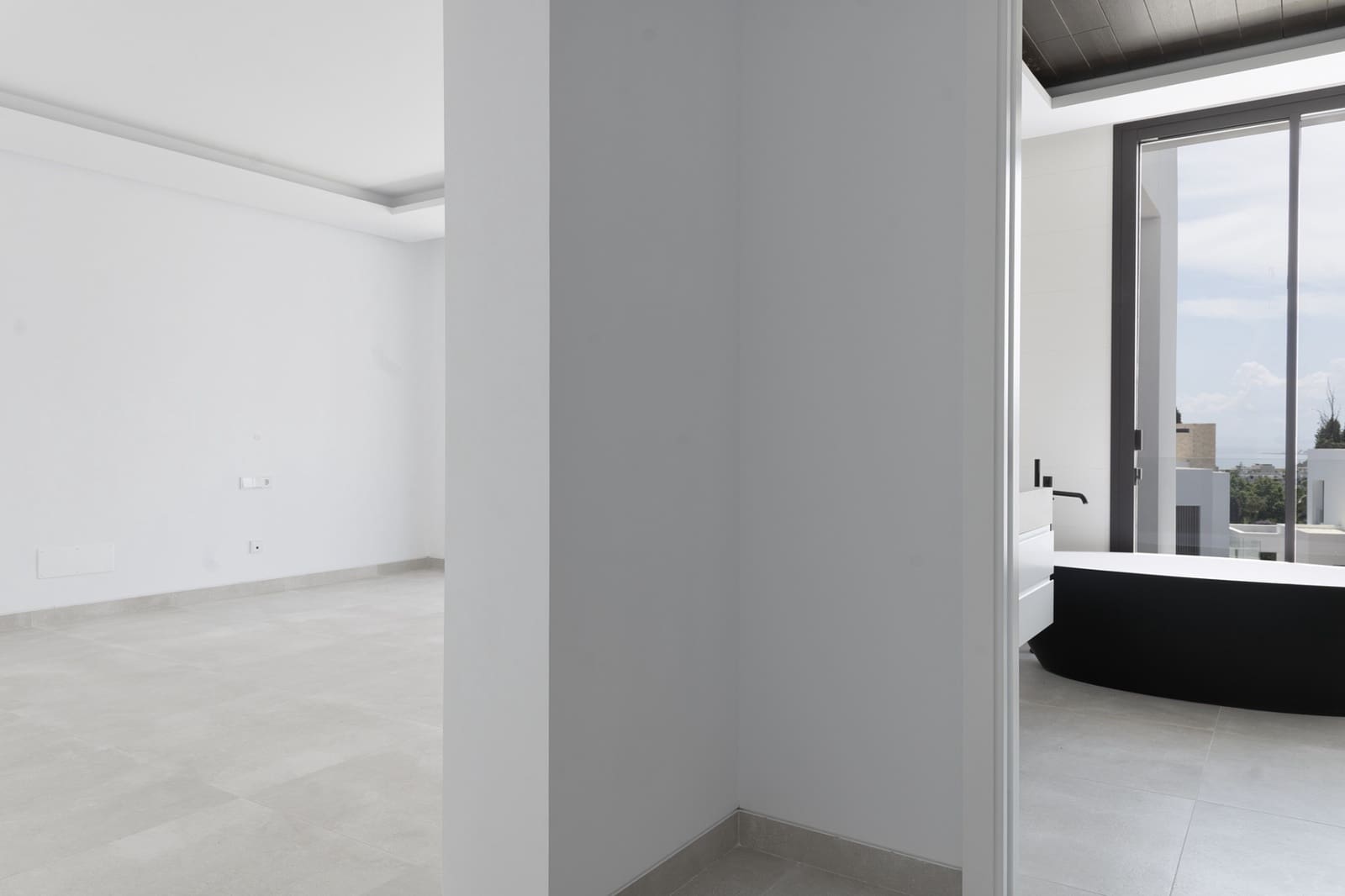 4 sypialnia Willa na sprzedaż w Marbella z basenem garażem - 4 200 000 € (Ref: 7602547)