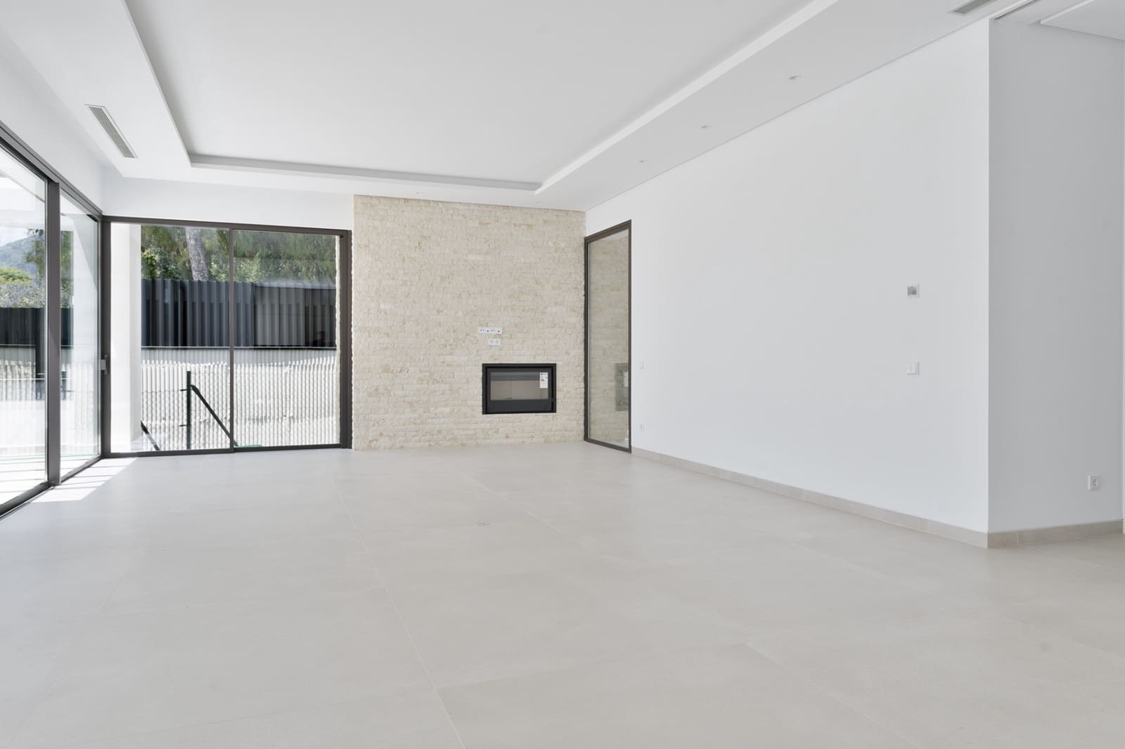 4 sypialnia Willa na sprzedaż w Marbella z basenem garażem - 4 200 000 € (Ref: 7602547)