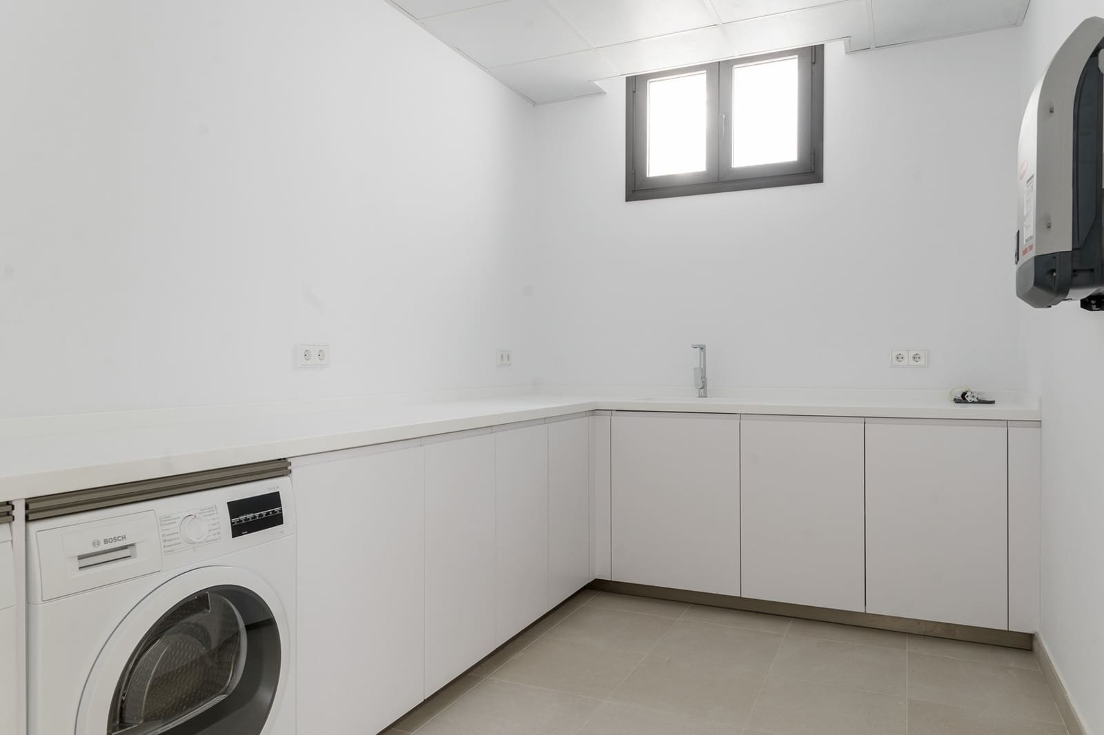 4 sypialnia Willa na sprzedaż w Marbella z basenem garażem - 4 200 000 € (Ref: 7602547)