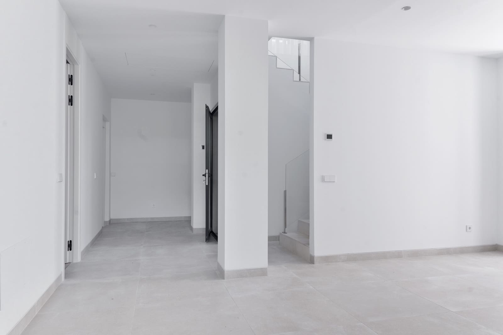 4 sypialnia Willa na sprzedaż w Marbella z basenem garażem - 4 200 000 € (Ref: 7602547)