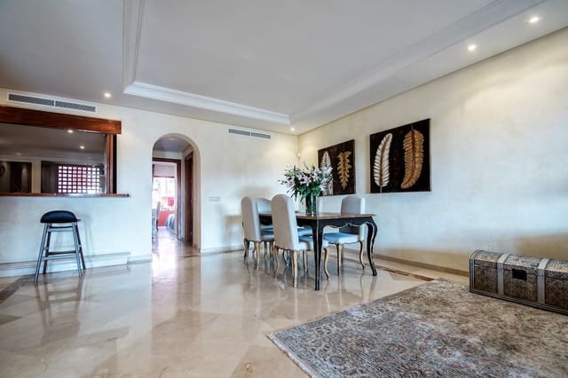   2 soveværelse   ferieLejlighed i Resinera-Voladilla, Estepona med   swimmingpool  garage  - € 2.250 (Ref: 7604402)