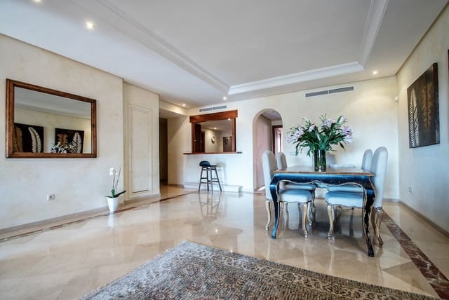   2 soveværelse   ferieLejlighed i Resinera-Voladilla, Estepona med   swimmingpool  garage  - € 2.250 (Ref: 7604402)