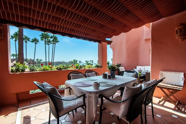   2 soveværelse   ferieLejlighed i Resinera-Voladilla, Estepona med   swimmingpool  garage  - € 2.250 (Ref: 7604402)