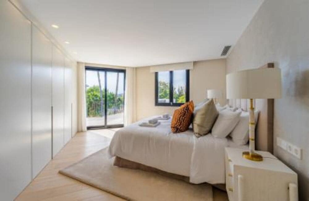 5 quarto Moradia para venda em El Paraiso com piscina garagem - 2 990 000 € (Ref: 7617570)