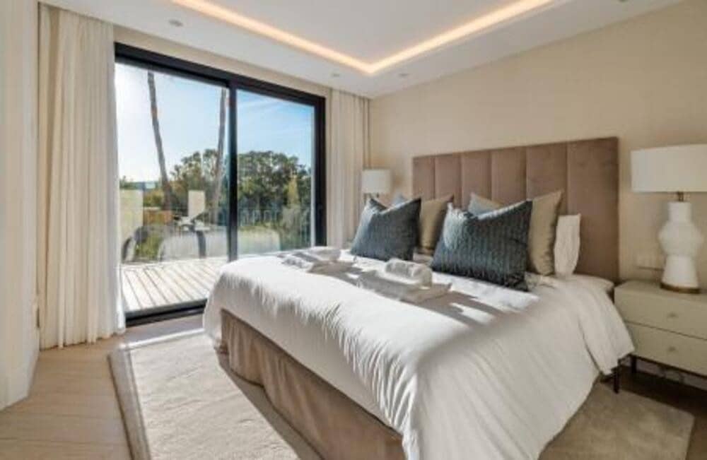 5 quarto Moradia para venda em El Paraiso com piscina garagem - 2 990 000 € (Ref: 7617570)