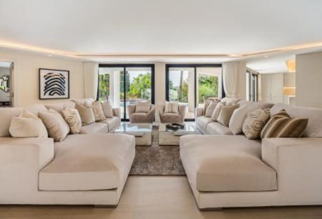 5 chambre Villa/Maison à vendre à El Paraiso, Estepona avec piscine garage - 2 990 000 € (Ref: 7617570)