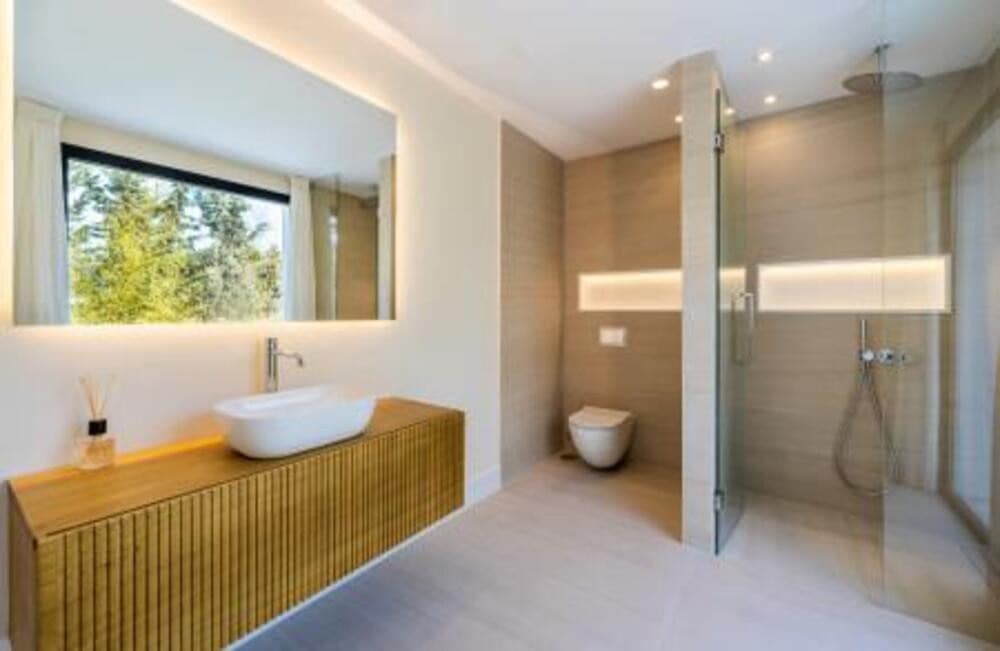 5 slaapkamer Villa te koop in El Paraiso met zwembad garage - € 2.990.000 (Ref: 7617570)