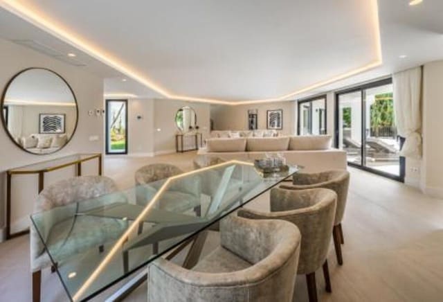 5 sypialnia Willa na sprzedaż w El Paraiso, Estepona z basenem garażem - 2 990 000 € (Ref: 7617570)