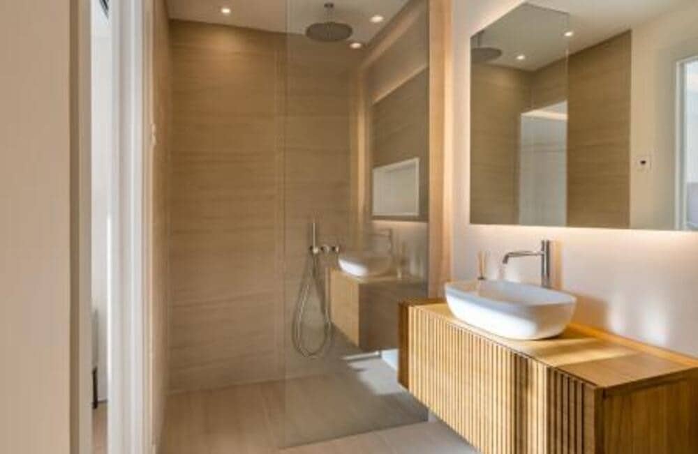 5 slaapkamer Villa te koop in El Paraiso met zwembad garage - € 2.990.000 (Ref: 7617570)