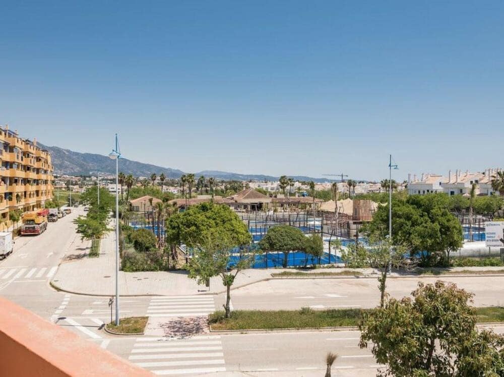 Chalet de 4 habitaciones en San Pedro de Alcantara en venta con piscina garaje - 1.295.000 € (Ref: 7617574)