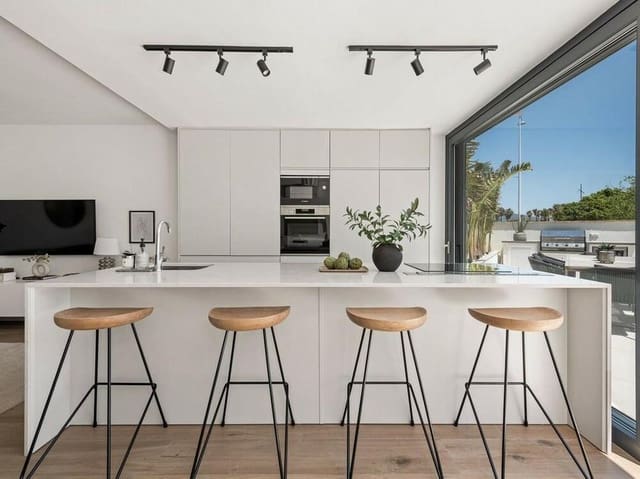 4 soveværelse Villa til salg i Nueva Alcántara, Marbella med swimmingpool garage - € 1.295.000 (Ref: 7617574)