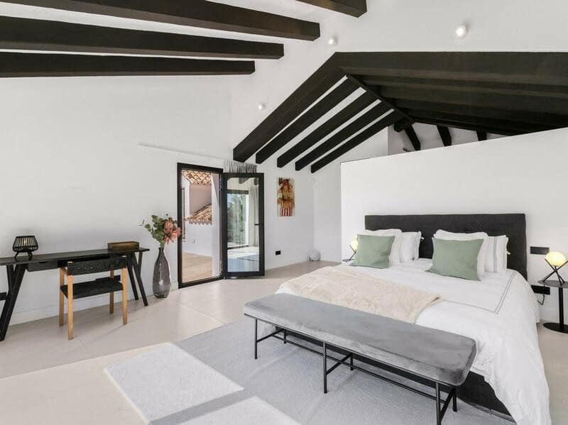 5 chambre Villa/Maison à vendre à Nueva Andalucia avec piscine garage - 3 995 000 € (Ref: 7630708)
