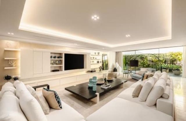 6 slaapkamer Villa te koop in Los Naranjos, Marbella met zwembad garage - € 6.990.000 (Ref: 7637112)