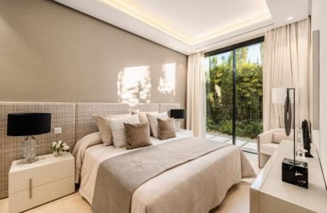 6 chambre Villa/Maison à vendre à Los Naranjos, Marbella avec piscine garage - 6 990 000 € (Ref: 7637112)