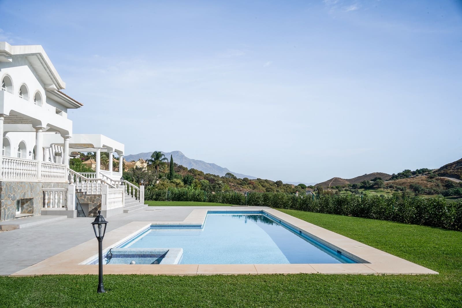 6 Zimmer Villa zu verkaufen in Benahavis mit Pool Garage - 3.700.000 € (Ref: 7649041)