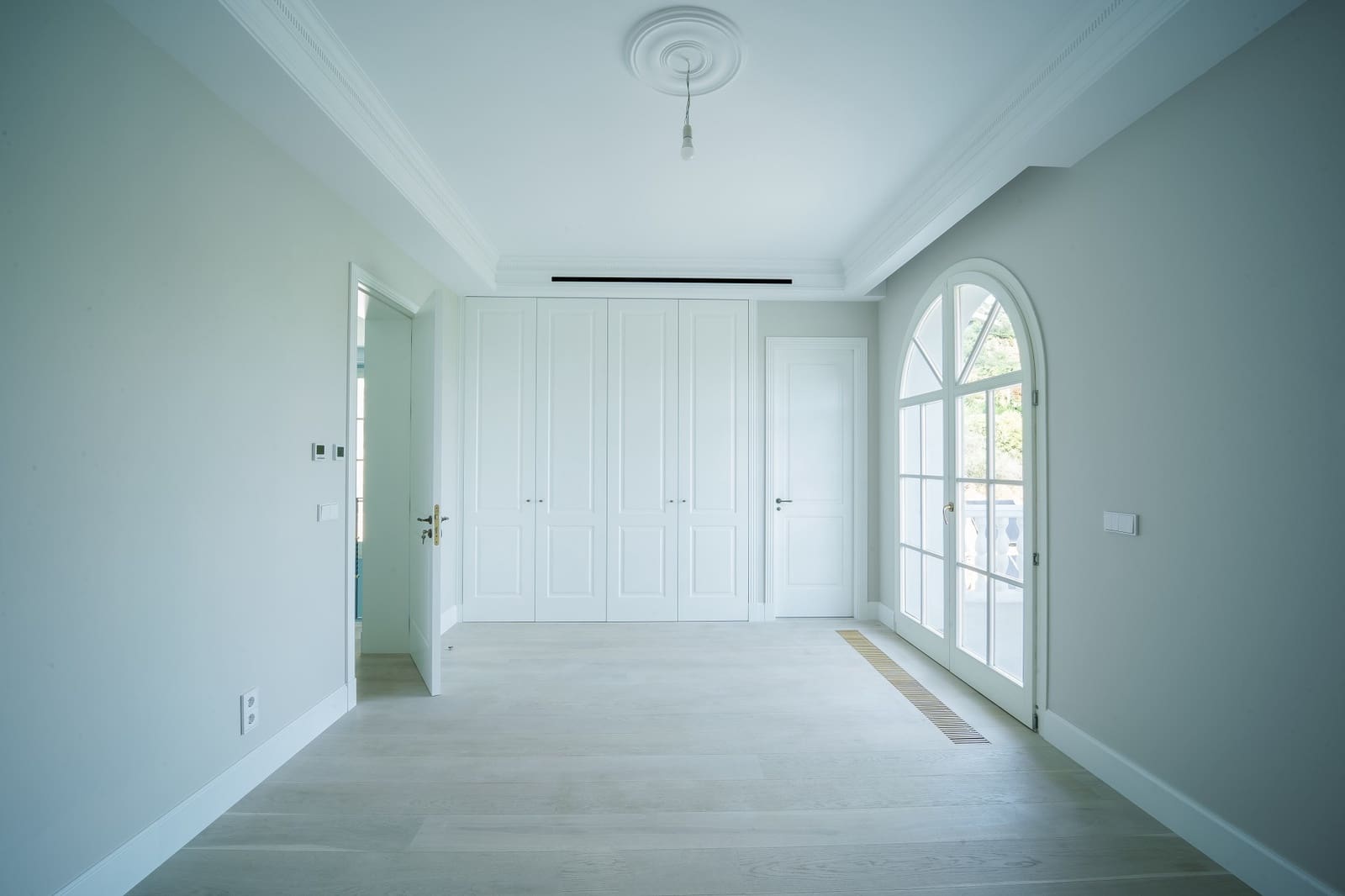 6 Zimmer Villa zu verkaufen in Benahavis mit Pool Garage - 3.700.000 € (Ref: 7649041)