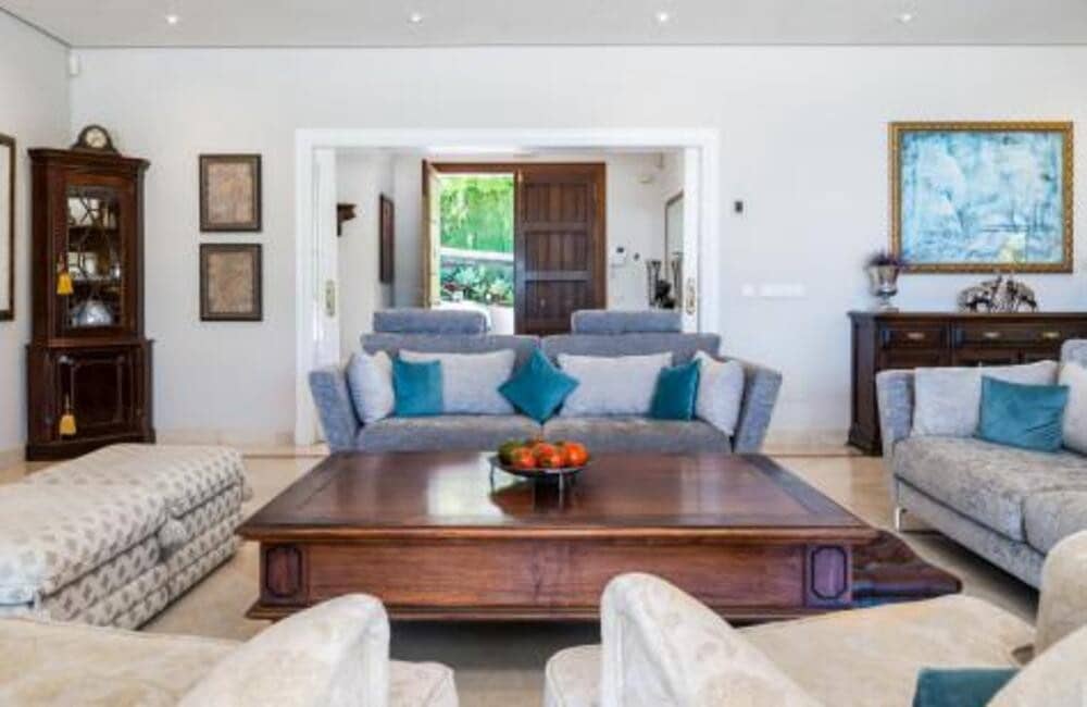 7 quarto Moradia para venda em Nueva Andalucia com piscina garagem - 6 950 000 € (Ref: 7651962)