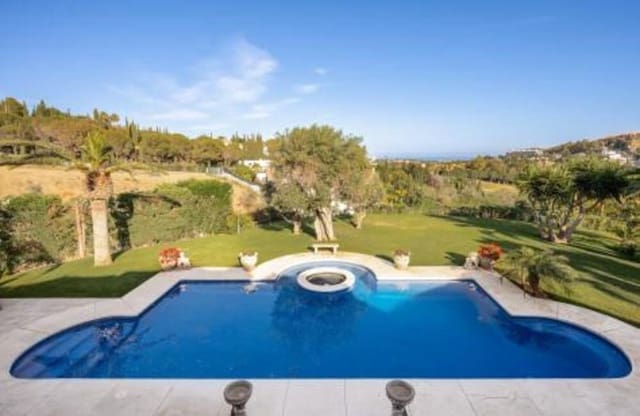7 soverom Villa til salgs i Los Naranjos, Marbella med svømmebasseng garasje - € 6 950 000 (Ref: 7651962)