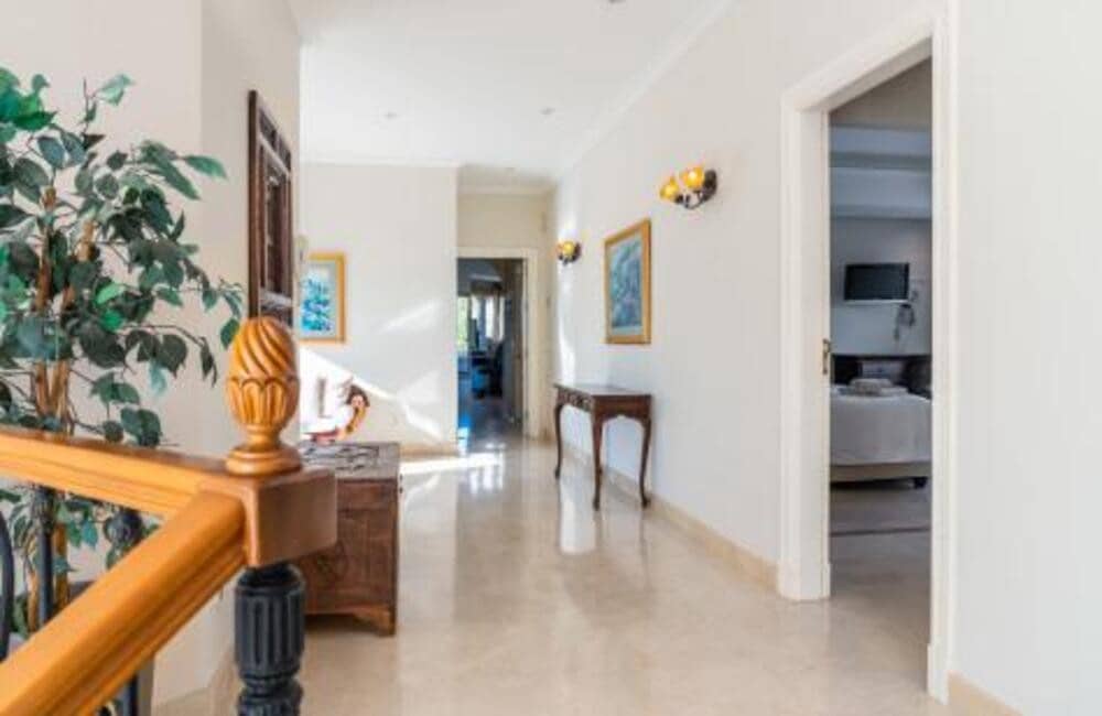 7 quarto Moradia para venda em Nueva Andalucia com piscina garagem - 6 950 000 € (Ref: 7651962)