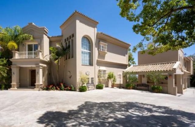 7 soverom Villa til salgs i Los Naranjos, Marbella med svømmebasseng garasje - € 6 950 000 (Ref: 7651962)