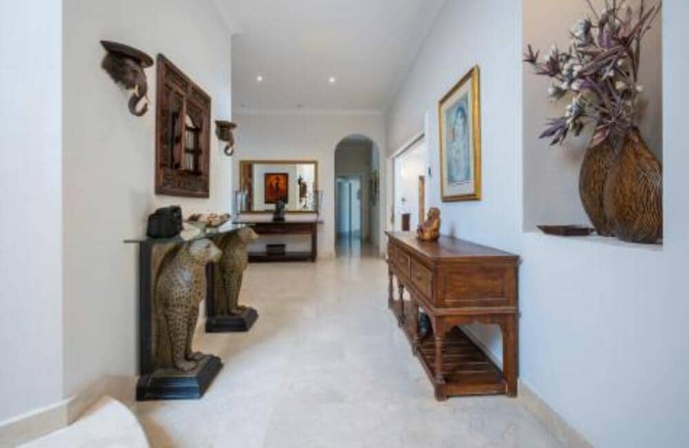 7 quarto Moradia para venda em Nueva Andalucia com piscina garagem - 6 950 000 € (Ref: 7651962)