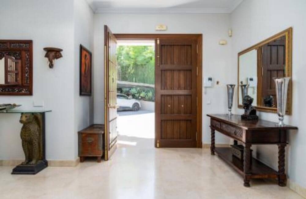 7 bedroom Villa for sale in Nueva Andalucia with pool garage - € 6,950,000 (Ref: 7651962)
