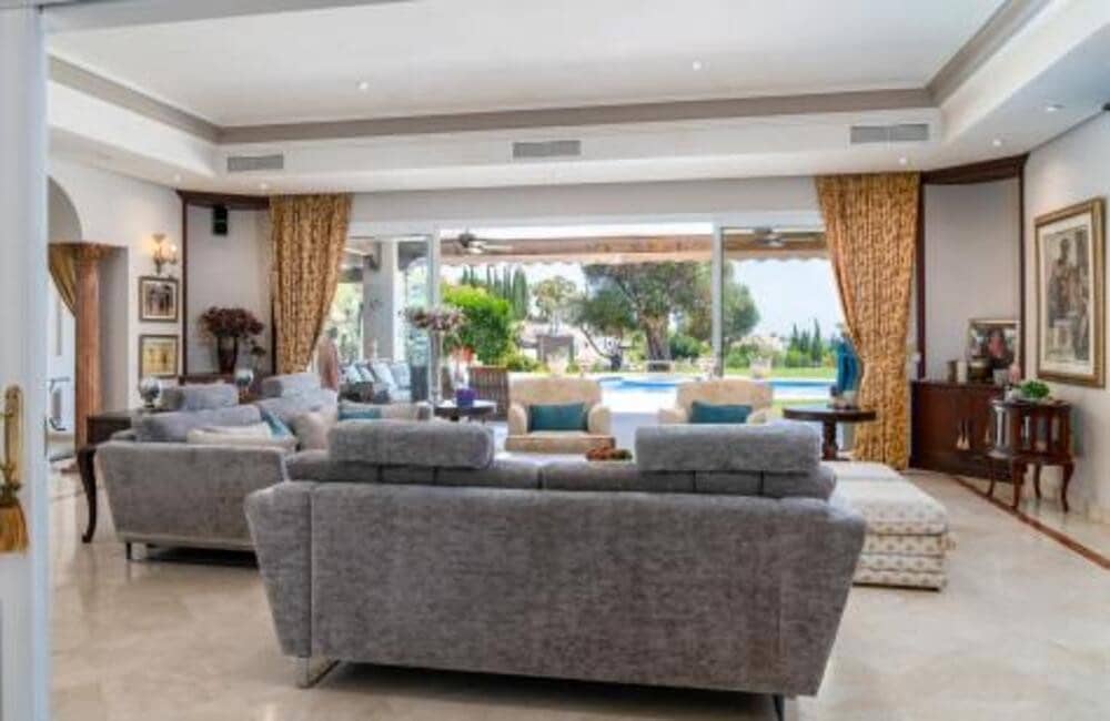 7 bedroom Villa for sale in Nueva Andalucia with pool garage - € 6,950,000 (Ref: 7651962)