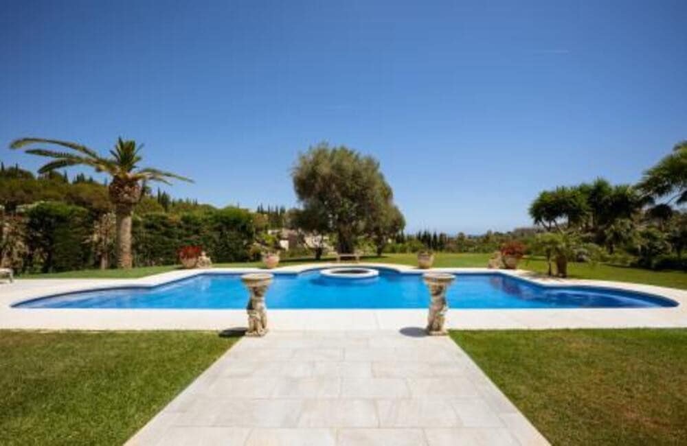 7 bedroom Villa for sale in Nueva Andalucia with pool garage - € 6,950,000 (Ref: 7651962)