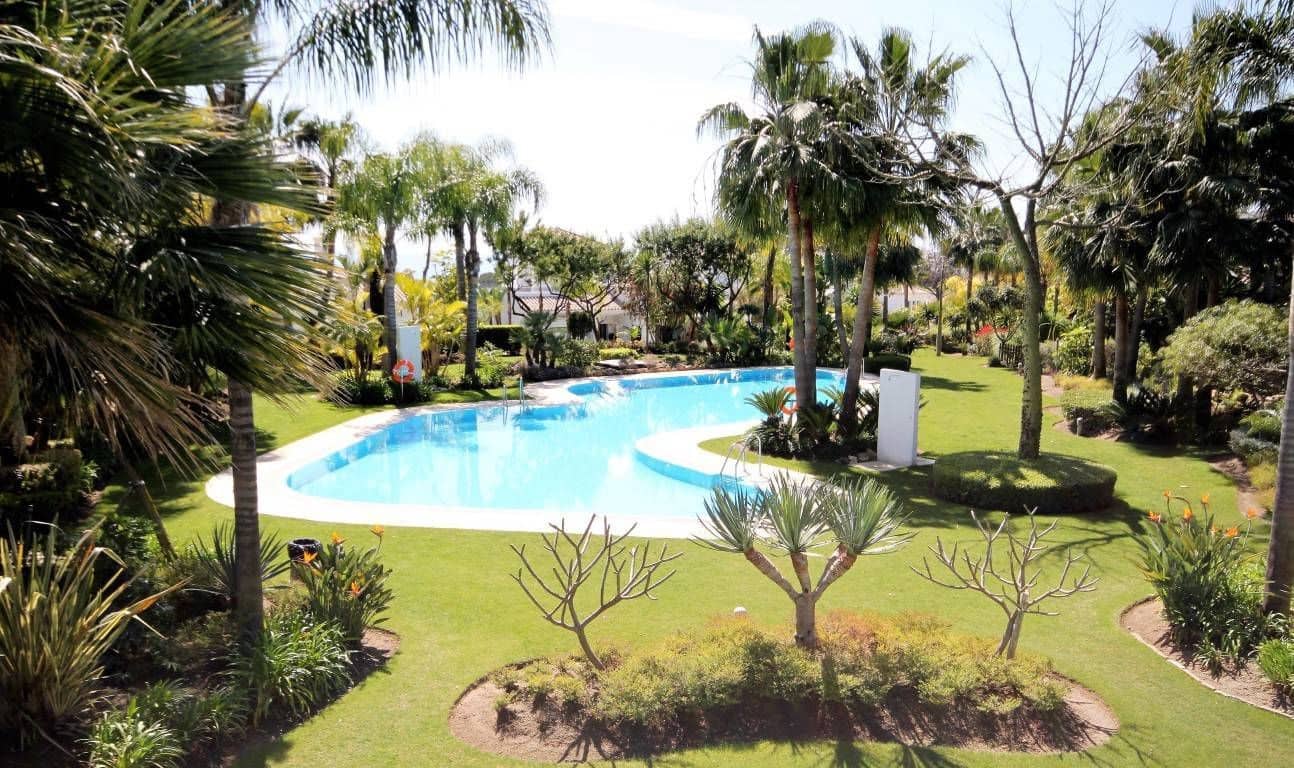 4 soveværelse Villa til salg i Marbella med swimmingpool garage - € 2.500.000 (Ref: 7669247)