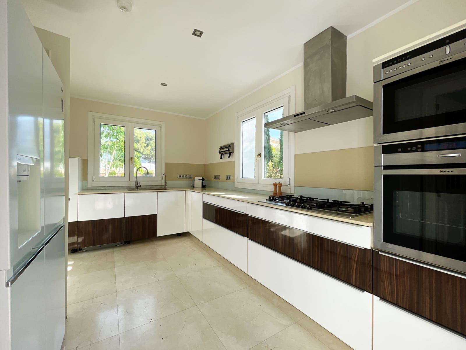 4 soveværelse Villa til salg i Marbella med swimmingpool garage - € 2.500.000 (Ref: 7669247)