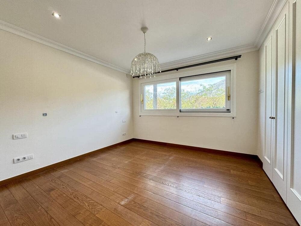 4 soveværelse Villa til salg i Marbella med swimmingpool garage - € 2.500.000 (Ref: 7669247)