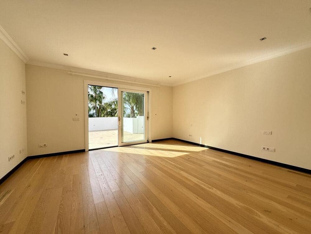 4 soveværelse Villa til salg i Marbella med swimmingpool garage - € 2.500.000 (Ref: 7669247)