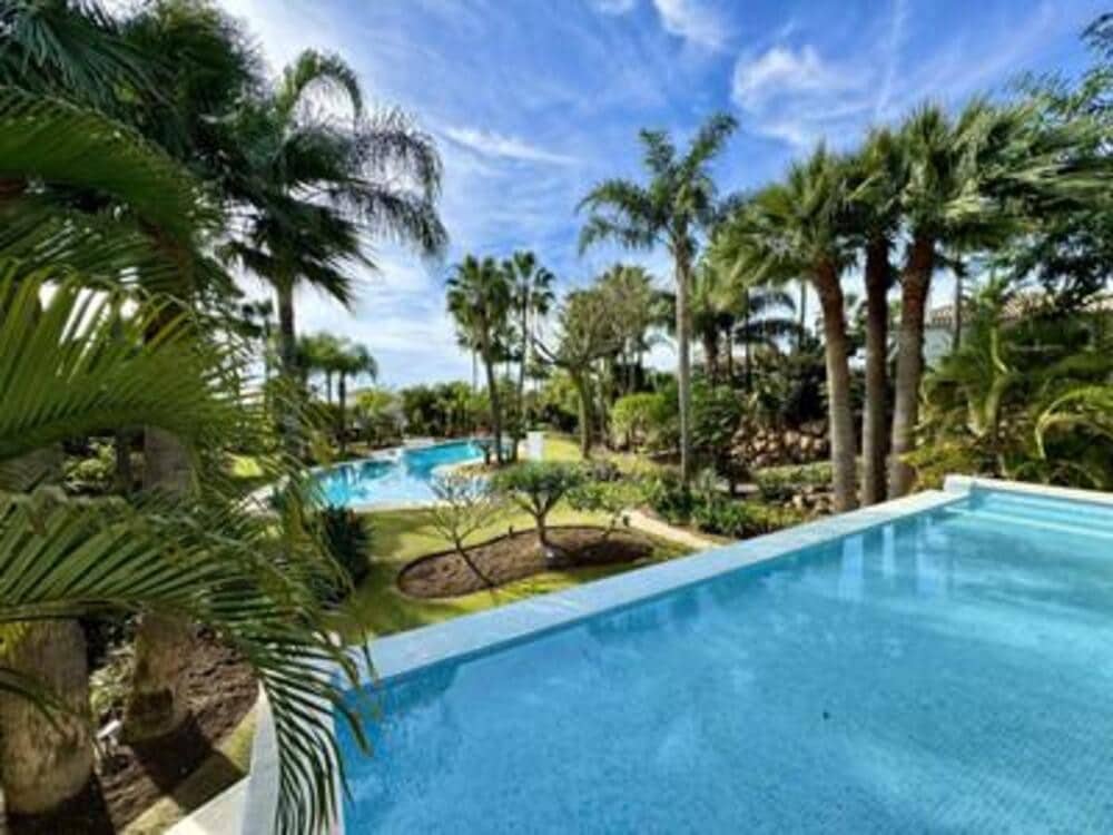 4 soveværelse Villa til salg i Marbella med swimmingpool garage - € 2.500.000 (Ref: 7669247)