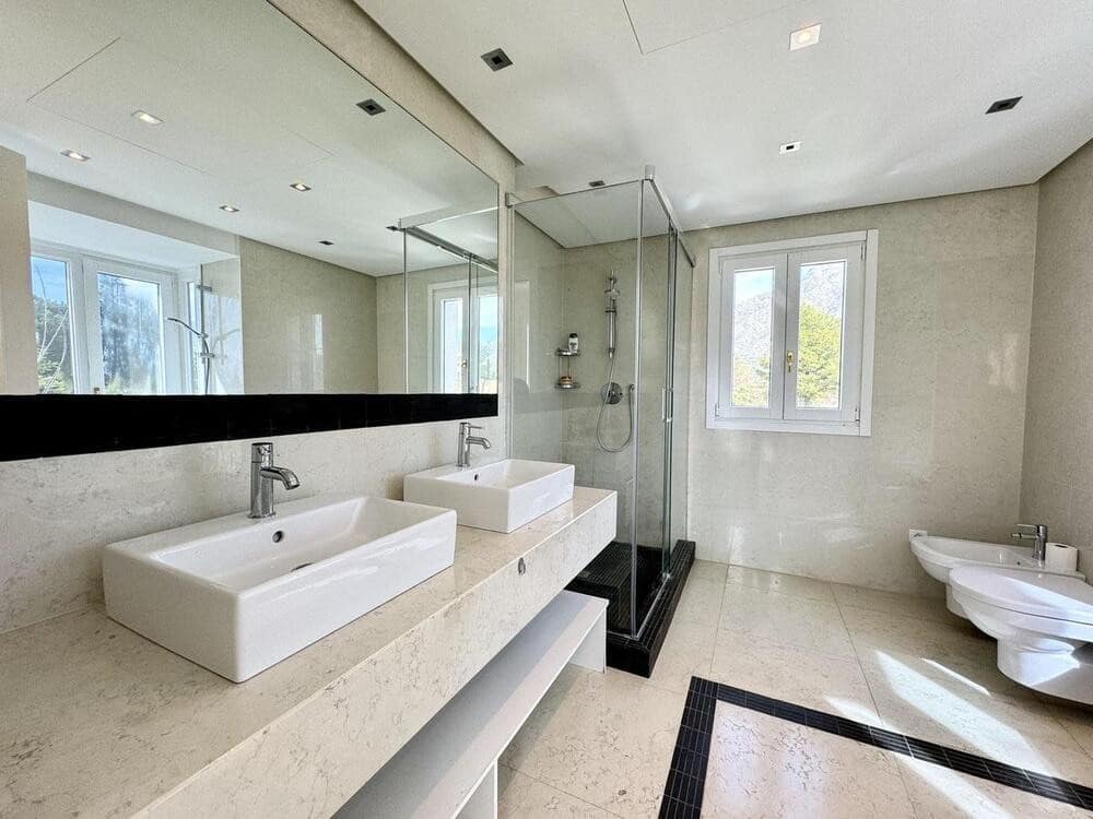 4 soveværelse Villa til salg i Marbella med swimmingpool garage - € 2.500.000 (Ref: 7669247)