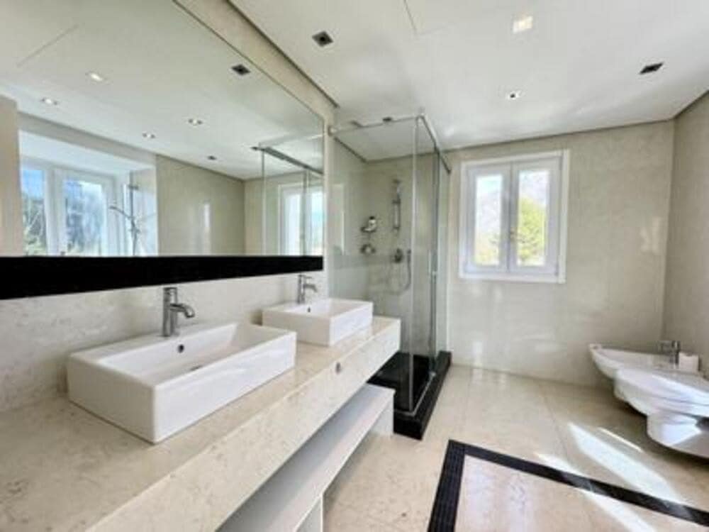 4 soveværelse Villa til salg i Marbella med swimmingpool garage - € 2.500.000 (Ref: 7669247)