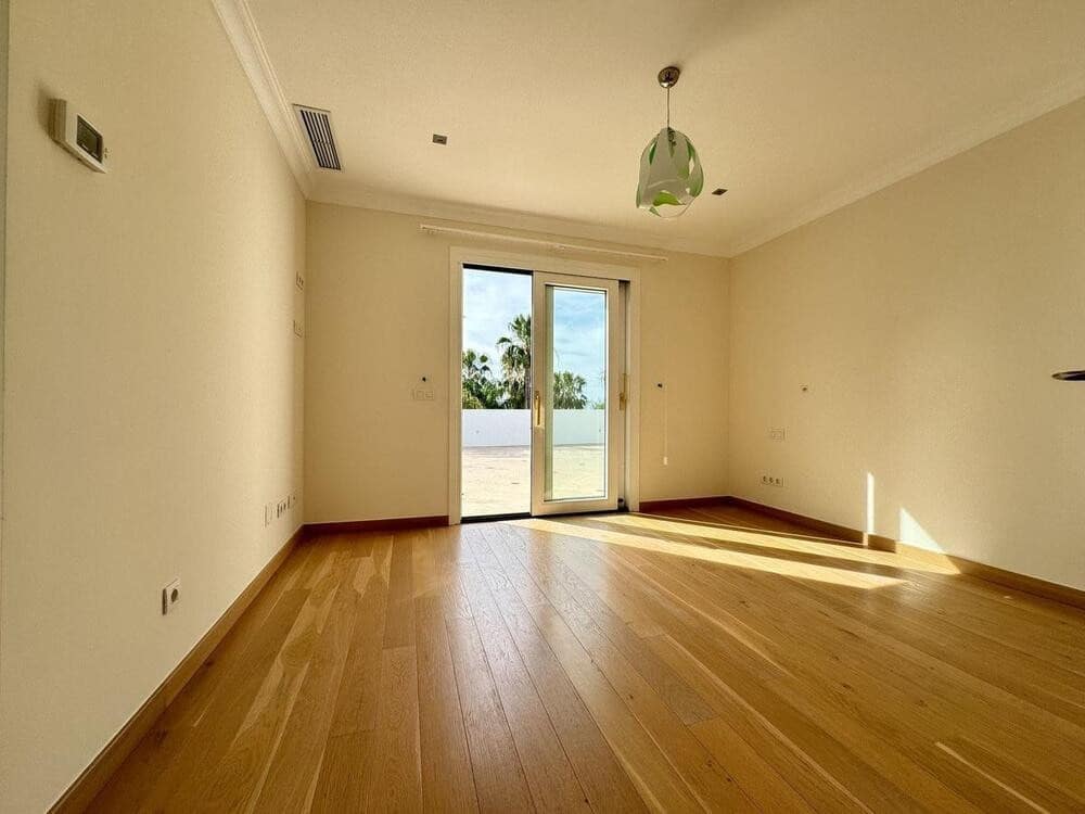 4 soveværelse Villa til salg i Marbella med swimmingpool garage - € 2.650.000 (Ref: 7669247)