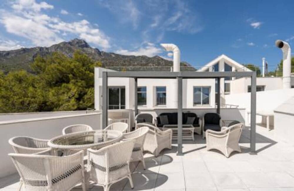 3 sypialnia Dom blizniak na sprzedaż w Marbella z basenem garażem - 1 750 000 € (Ref: 7672489)