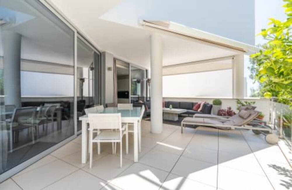 3 sypialnia Dom blizniak na sprzedaż w Marbella z basenem garażem - 1 750 000 € (Ref: 7672489)