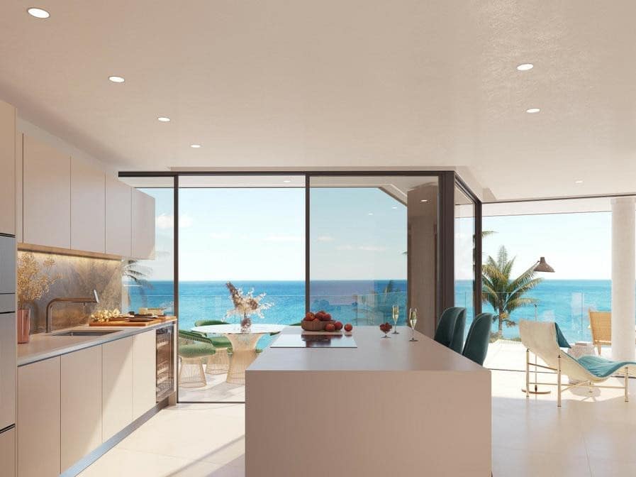 2 slaapkamer Appartement te koop in Estepona met zwembad garage - € 1.280.000 (Ref: 7678323)