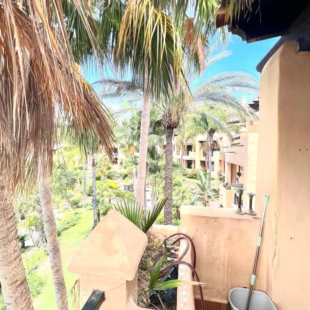 3 makuuhuone Kattohuoneisto vuokrattavana paikassa Estepona mukana uima-altaan 
autotalli - 3 000 € (Ref: 7678324)