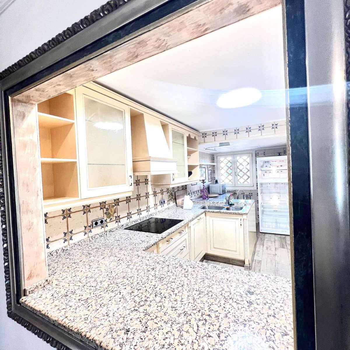 3 makuuhuone Kattohuoneisto vuokrattavana paikassa Estepona mukana uima-altaan 
autotalli - 3 000 € (Ref: 7678324)