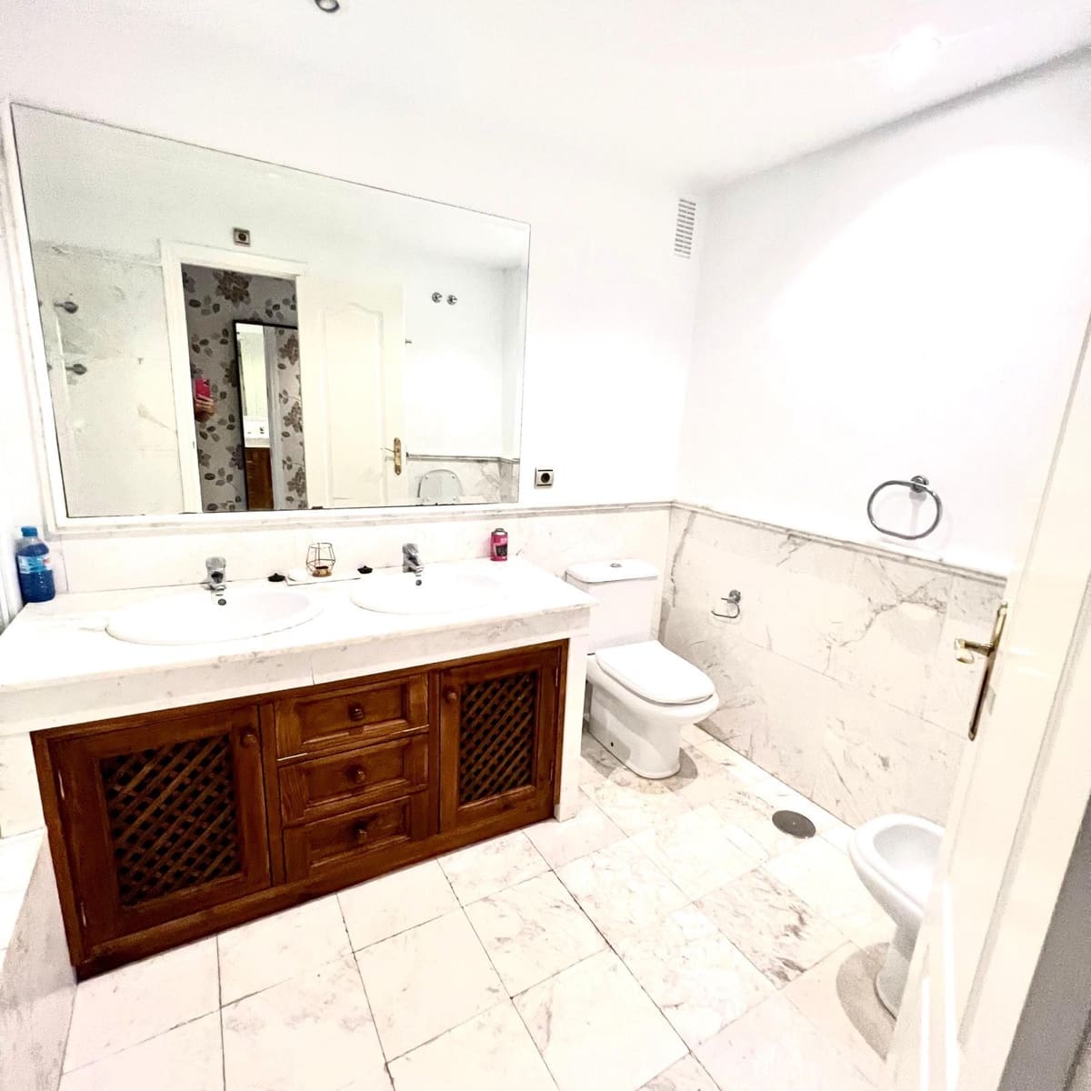 3 makuuhuone Kattohuoneisto vuokrattavana paikassa Estepona mukana uima-altaan 
autotalli - 3 000 € (Ref: 7678324)