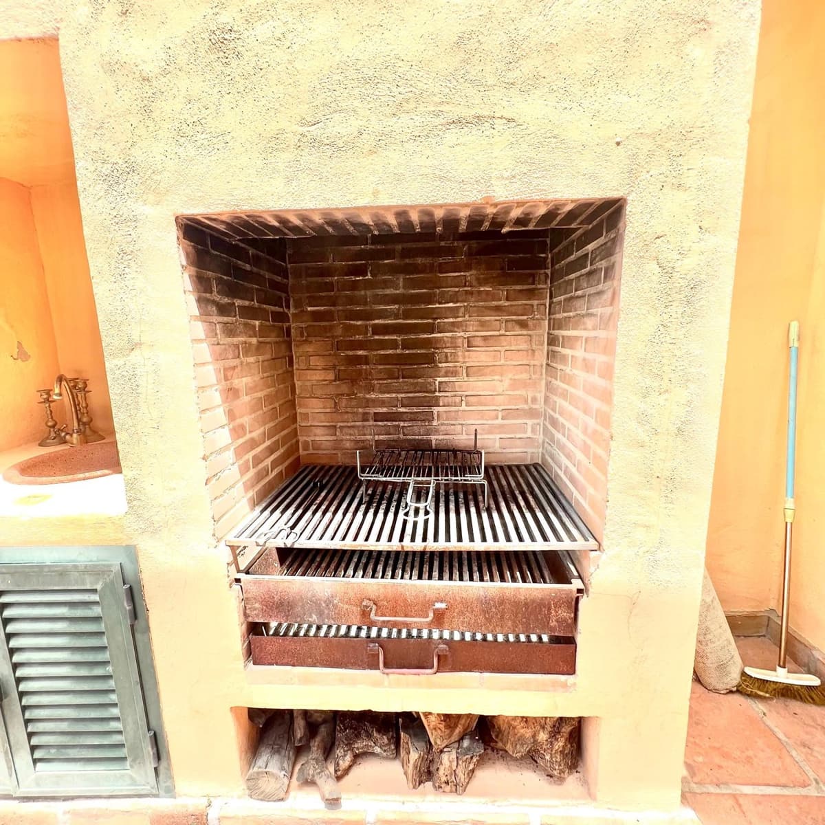 3 makuuhuone Kattohuoneisto vuokrattavana paikassa Estepona mukana uima-altaan 
autotalli - 3 000 € (Ref: 7678324)