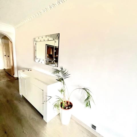 3 sypialnia Penthouse do wynajęcia w Nueva Atalaya, Estepona z basenem garażem - 3 000 € (Ref: 7678324)