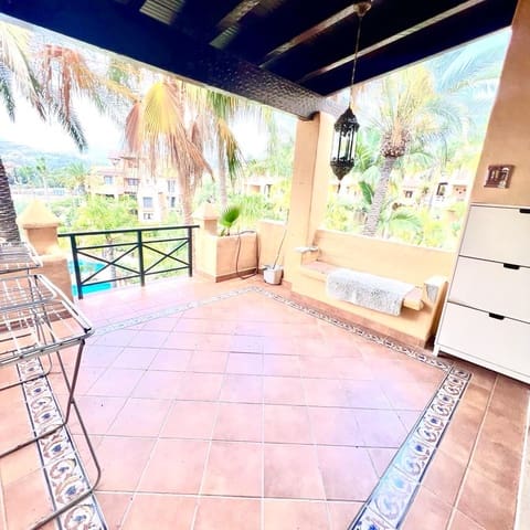 3 soverom Penthouse til leie i Nueva Atalaya, Estepona med svømmebasseng garasje - € 3 000 (Ref: 7678324)