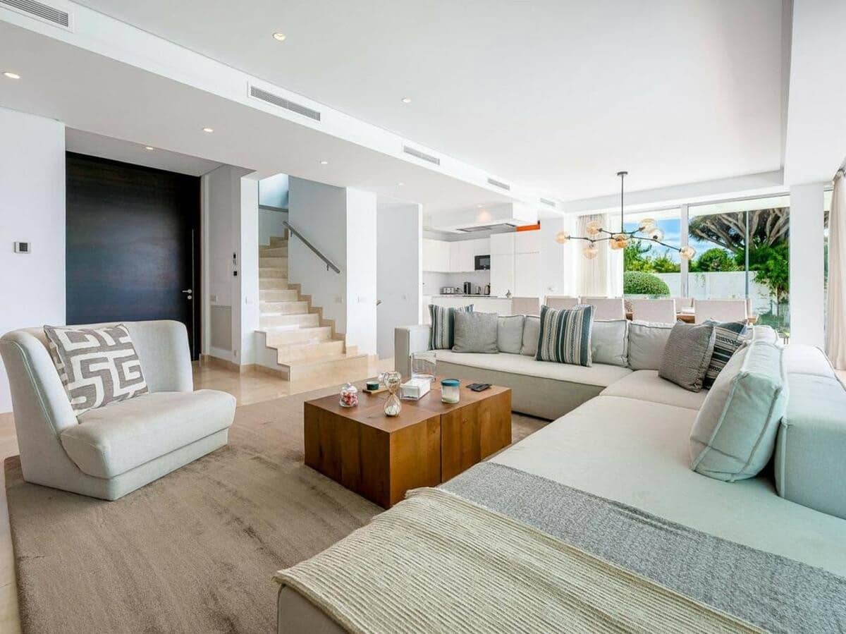 5 soveværelse Villa til leje i Marbella med swimmingpool garage - € 13.000 (Ref: 7694156)