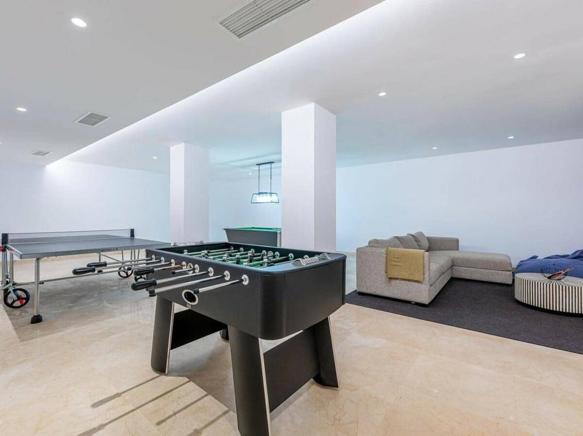 5 soveværelse Villa til leje i Marbella med swimmingpool garage - € 13.000 (Ref: 7694156)