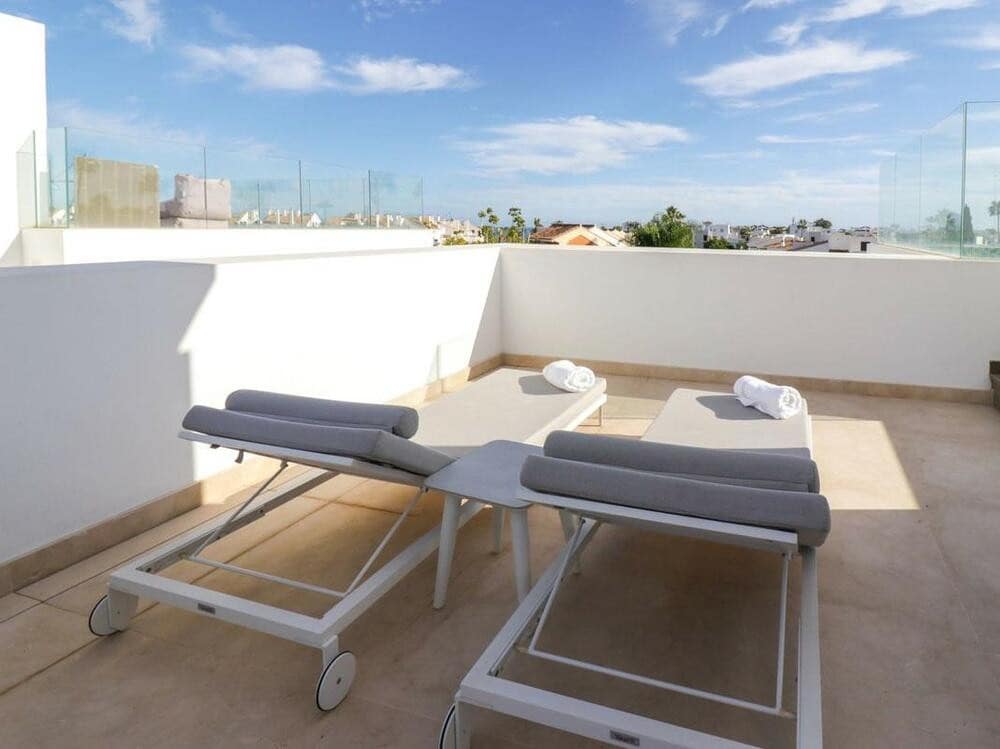 4 sypialnia Willa na sprzedaż w San Pedro de Alcantara z basenem garażem - 1 800 000 € (Ref: 7698465)