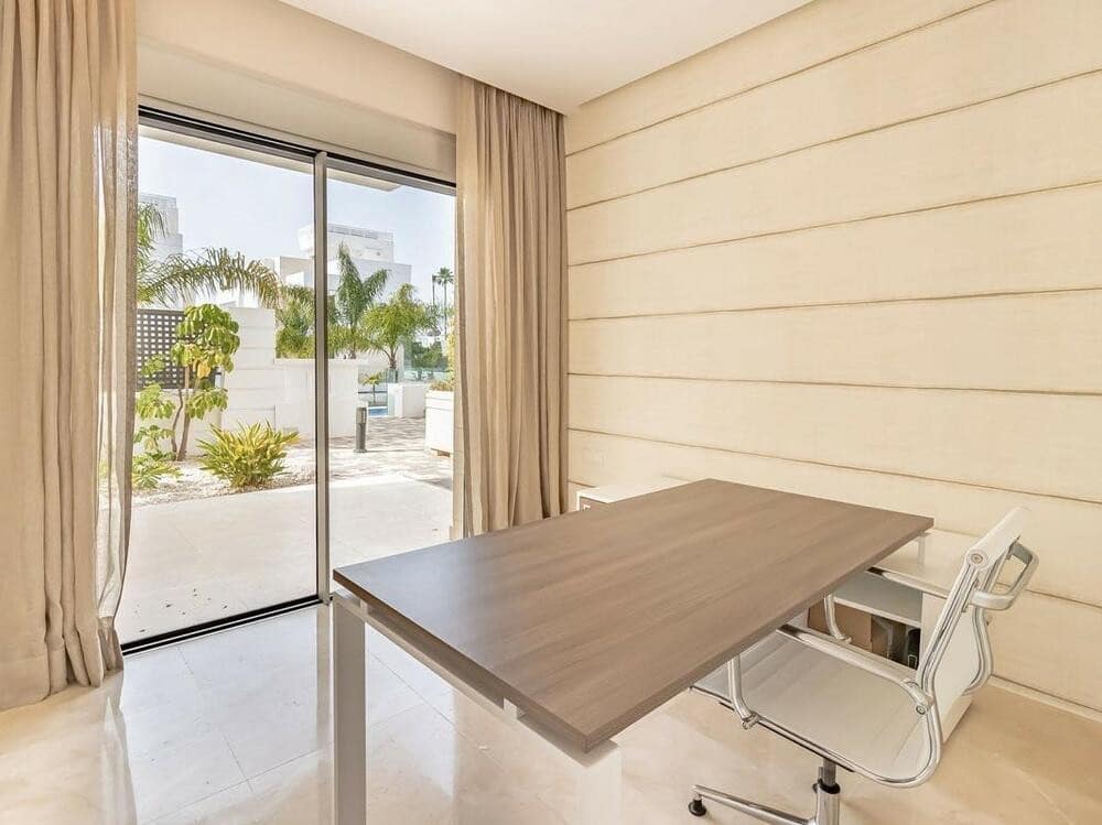 4 sypialnia Willa na sprzedaż w San Pedro de Alcantara z basenem garażem - 1 800 000 € (Ref: 7698465)