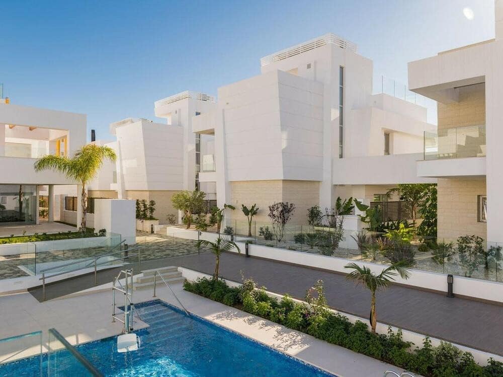 4 sypialnia Willa na sprzedaż w San Pedro de Alcantara z basenem garażem - 1 800 000 € (Ref: 7698465)